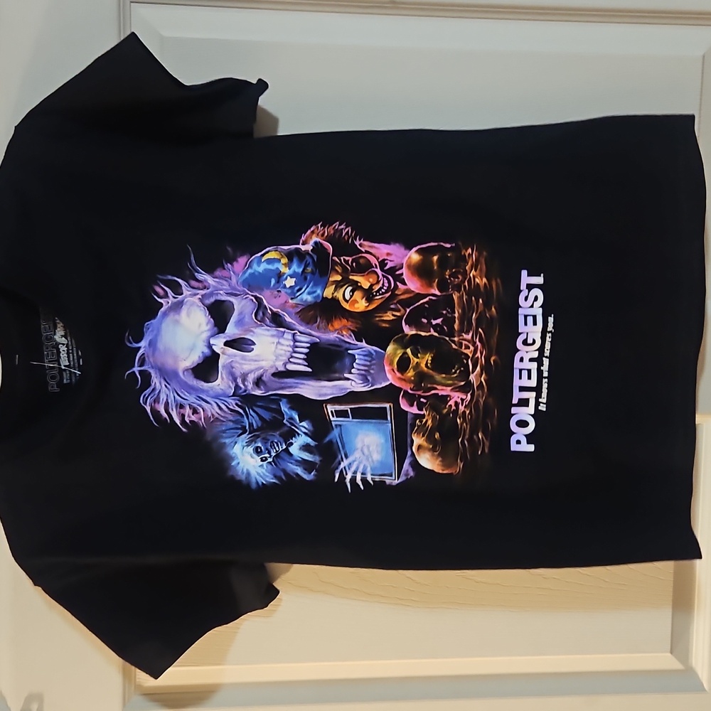 TERROR THREADS POLTERGEIST GRAPHIC TEE: BLACK: NEW WITH TAGS: SIZE SMALL